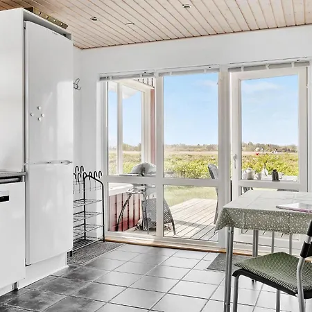 Front In With Wifi Holiday home *