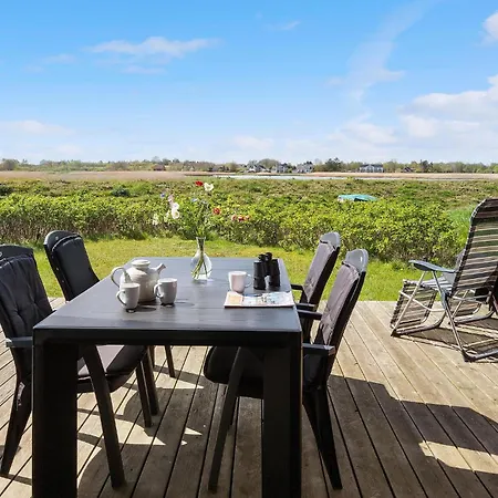 Front In With Wifi Holiday home *